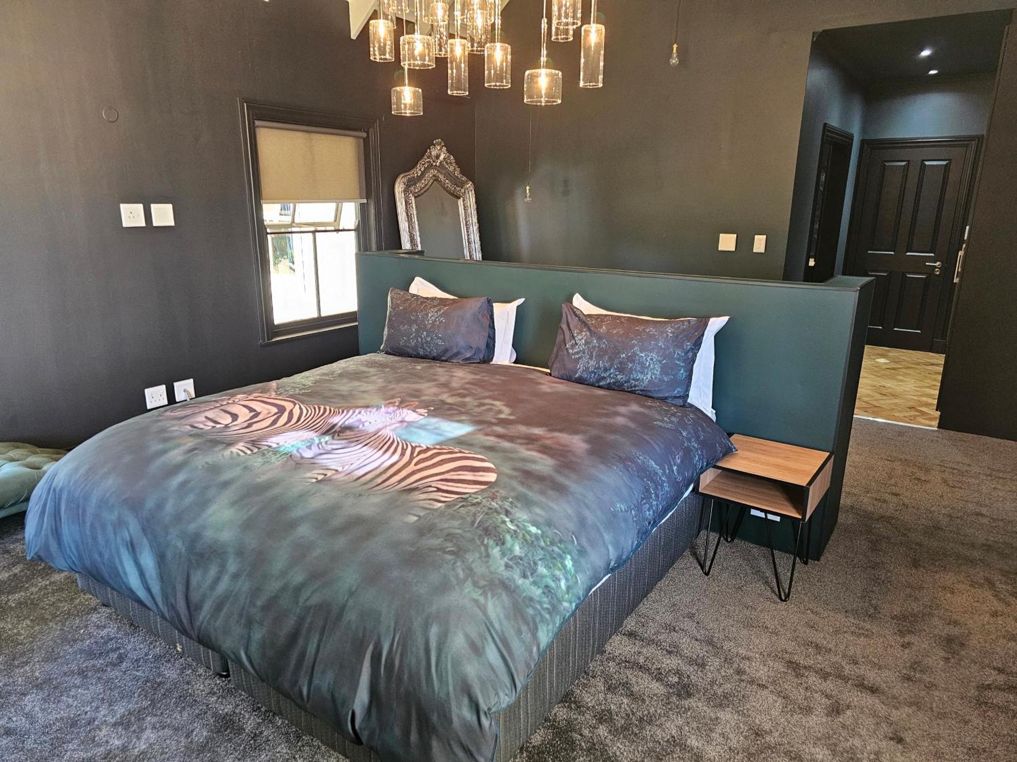 Die Heerenhuys Guest Suites Стелленбос Экстерьер фото