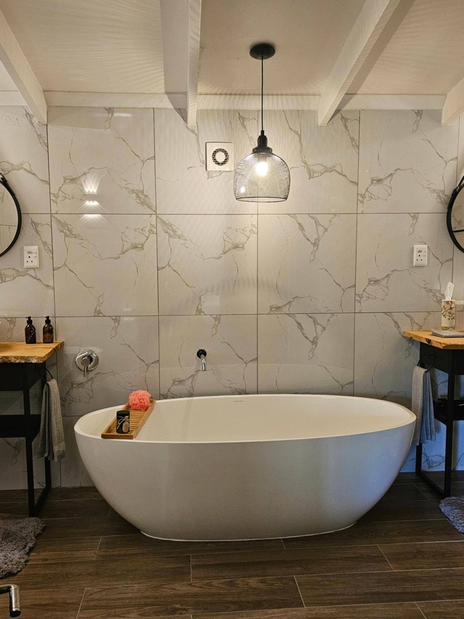 Die Heerenhuys Guest Suites Стелленбос Экстерьер фото